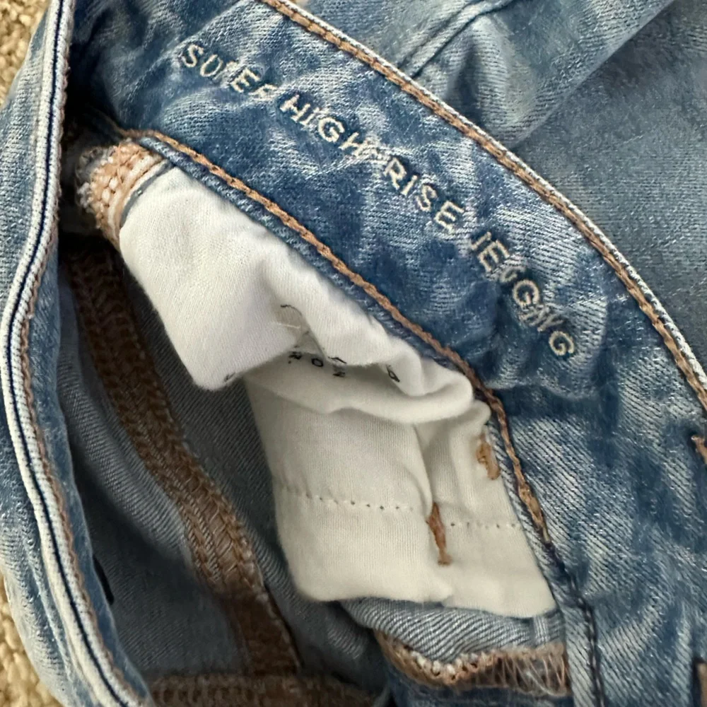 American Eagle Super High Rise Jegging - Picture 2 of 6